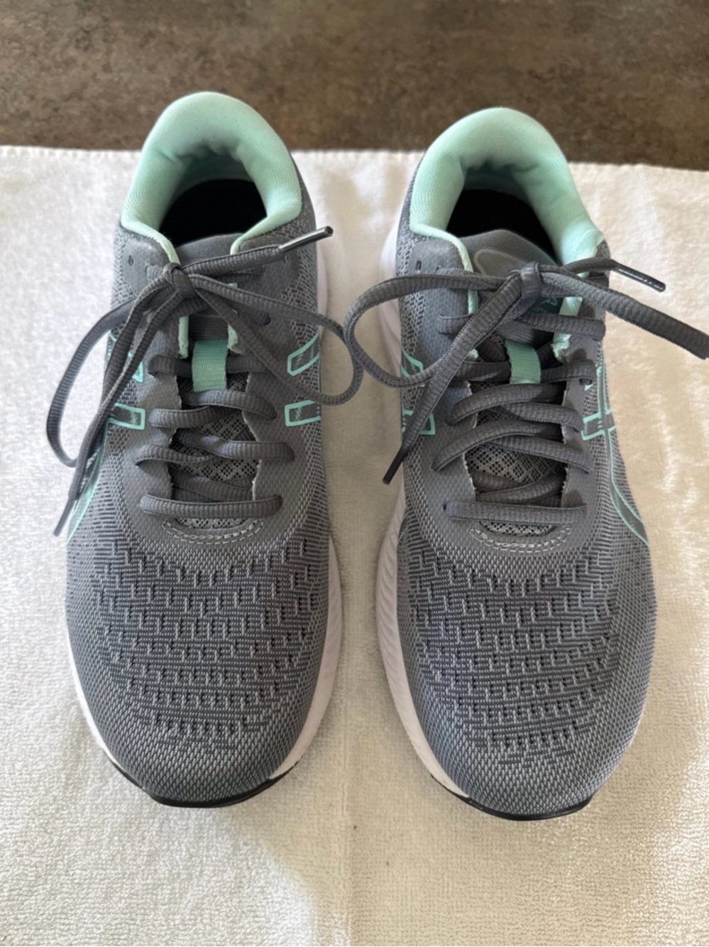 ASICS Gel Excite 9 WIDE women’s size 7.5